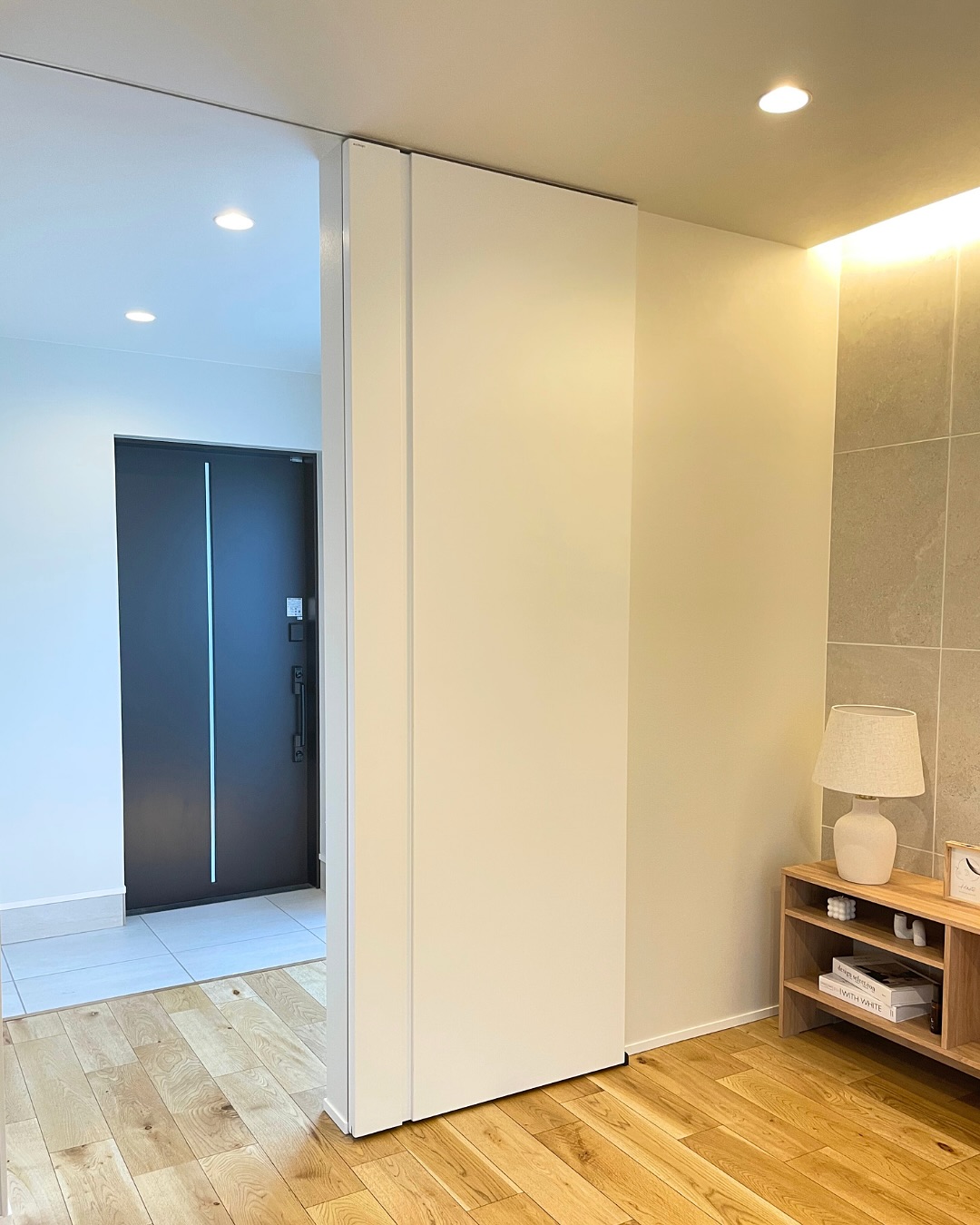 ドアが空間に溶け込んでる賞作品