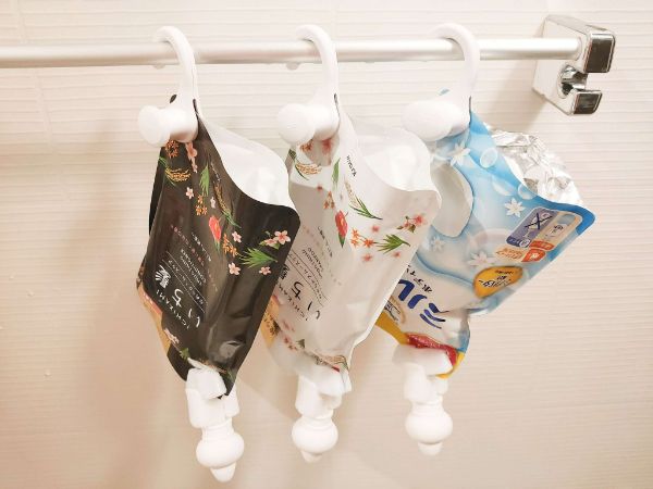 お風呂場のヌルヌルも 面倒な詰め替え作業もさようなら 詰め替えそのまま で楽々キレイ Kamiya Magazine